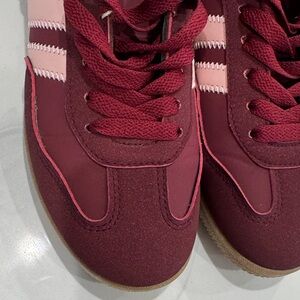 Madden Girl Burgundy and Pink Casual Low Profile Shoes